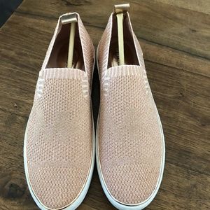 Michael Kors shoes, size 9M, peach w/gold threads